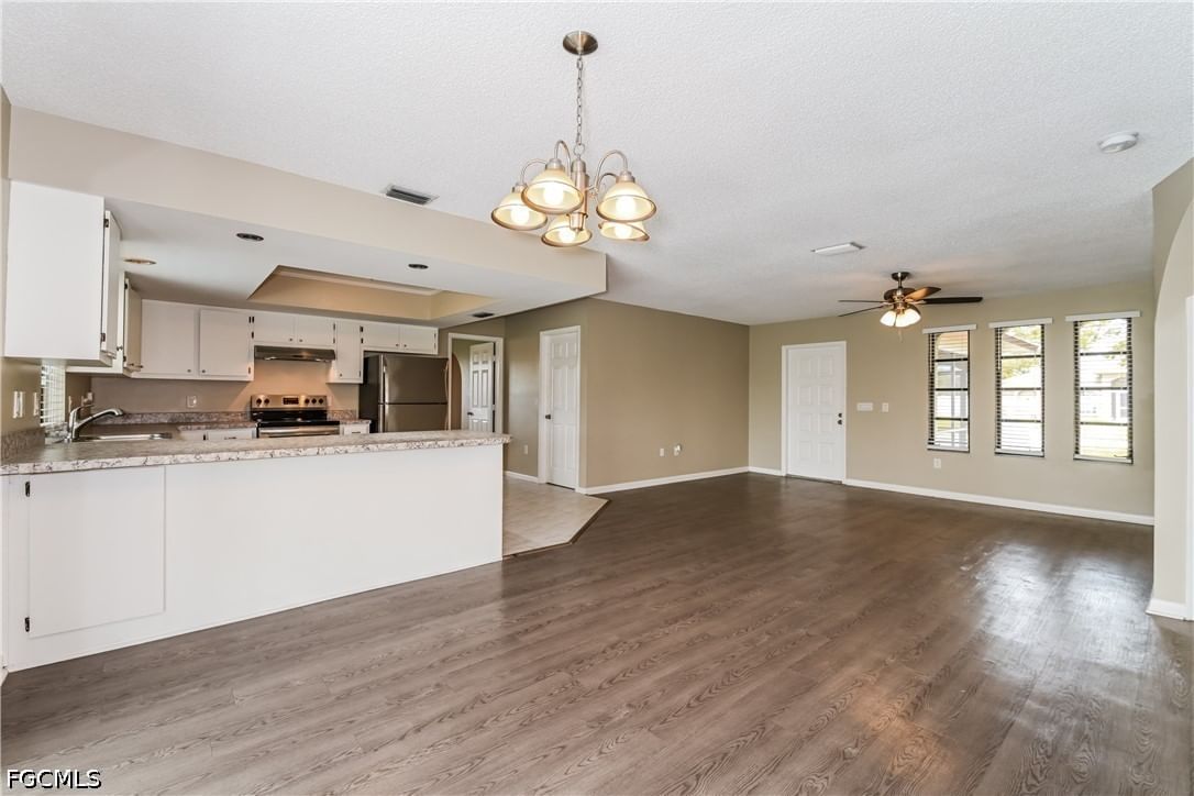 3411 SW 6th Place, Cape Coral, FL 33914 photo 3