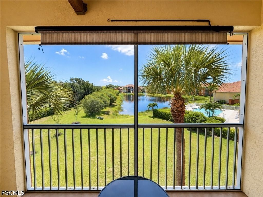 6490 Aragon Way #303, Fort Myers, FL 33966 photo 4