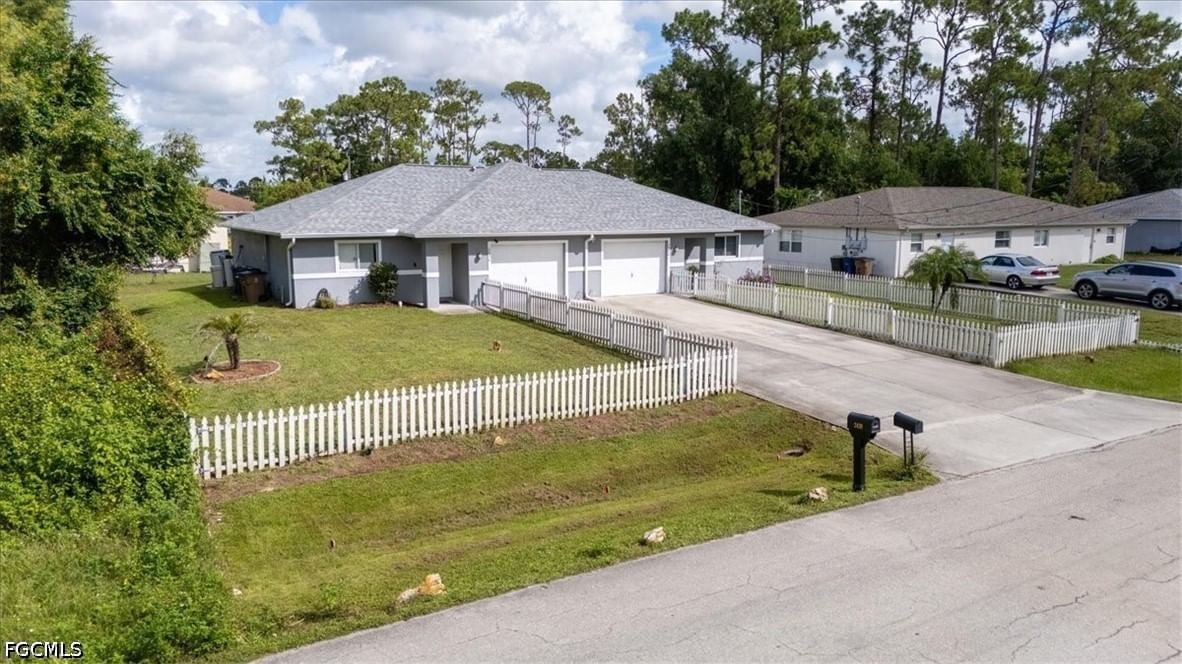 2438 Joe Avenue S, Lehigh Acres, FL 33973 photo 2