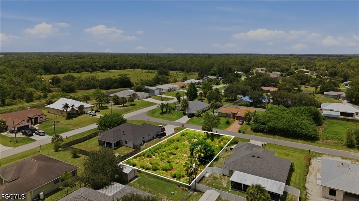 6421 Castlewood Circle, Fort Myers, FL 33905 photo 3