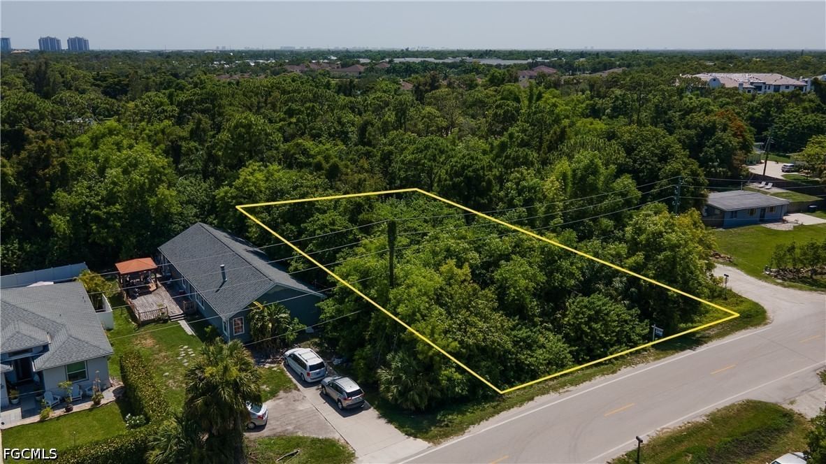 20190 Trailside Drive, Estero, FL 33928 photo 3