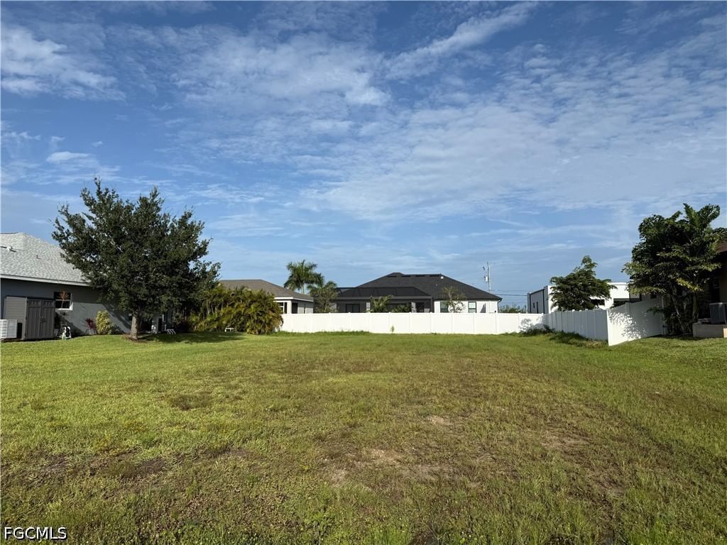 118 SW 37th Avenue, Cape Coral, FL 33991 photo 3