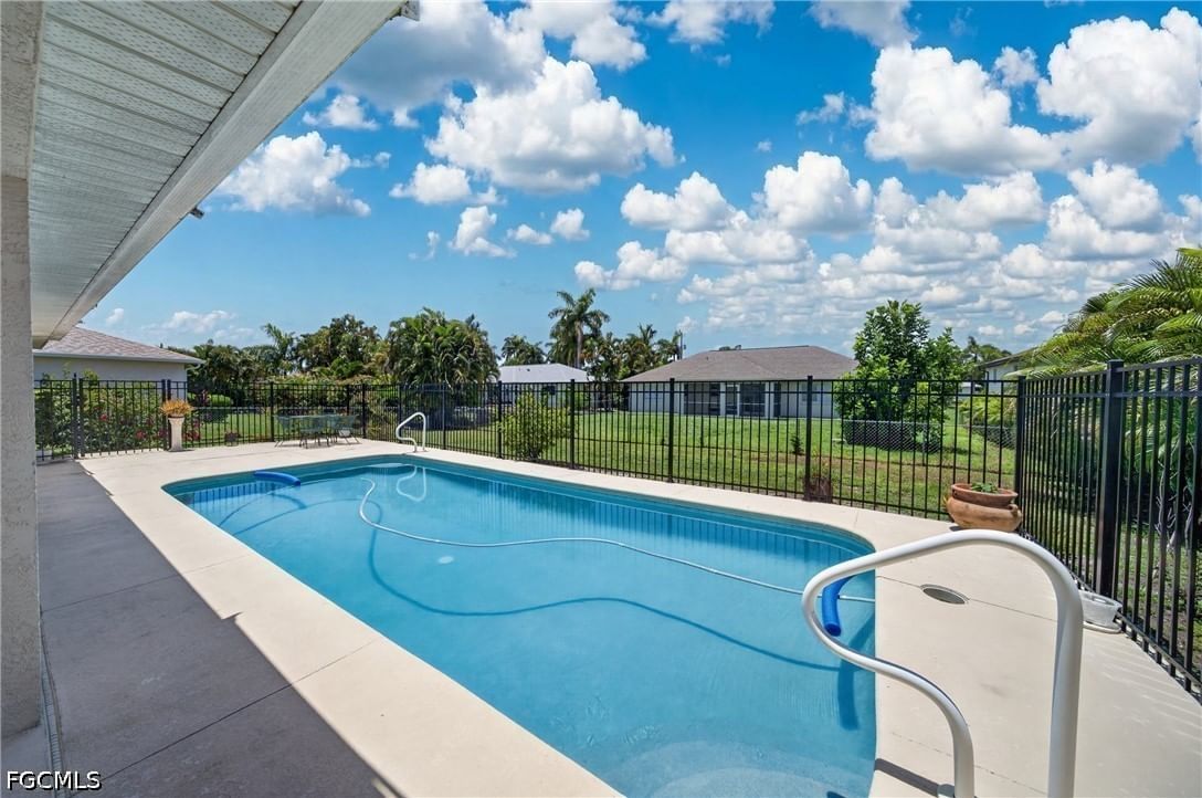 2613 SW 27th Street, Cape Coral, FL 33914 photo 2