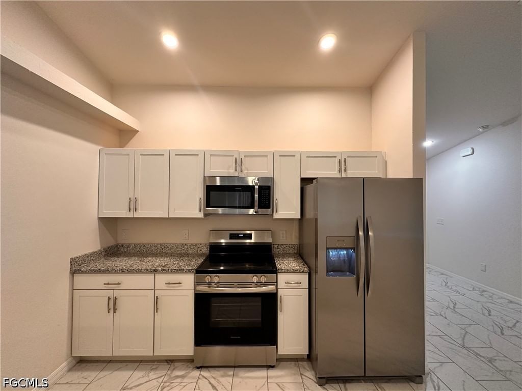 526-528 SE 4th Terrace, Cape Coral, FL 33990 photo 4
