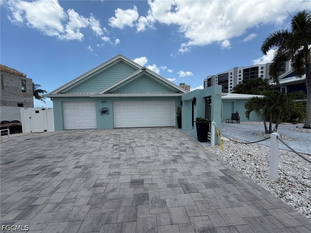 243 Estrellita Drive, Fort Myers Beach, FL 33931 photo 3