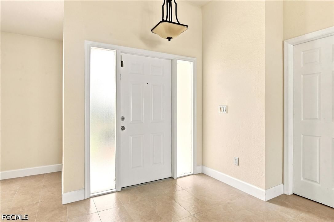 1508 SE 5th Court, Cape Coral, FL 33990 photo 3