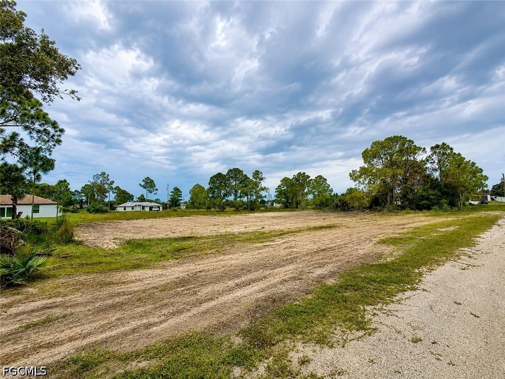 843 Dante Avenue S, Lehigh Acres, FL 33974 photo 5