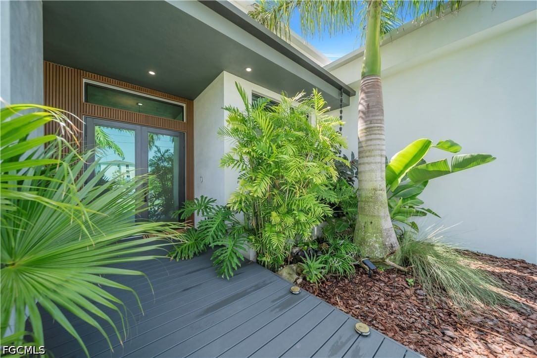 3801 SW 17th Place, Cape Coral, FL 33914 photo 3