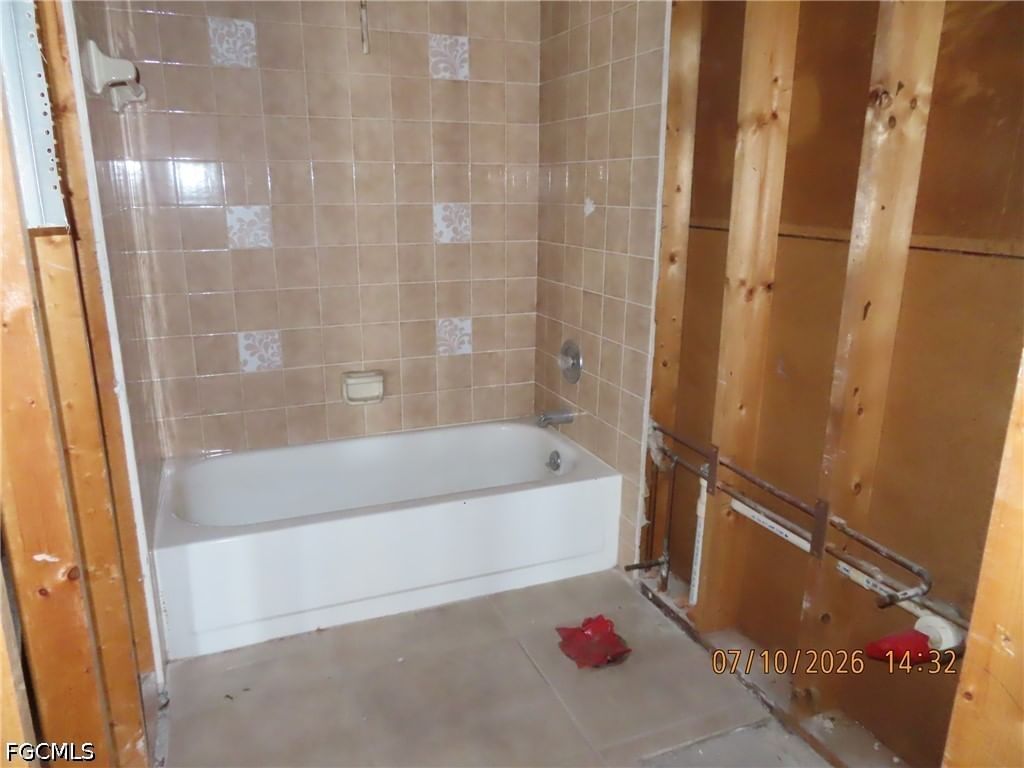 6012 Timberwood Circle #212, Fort Myers, FL 33908 photo 5