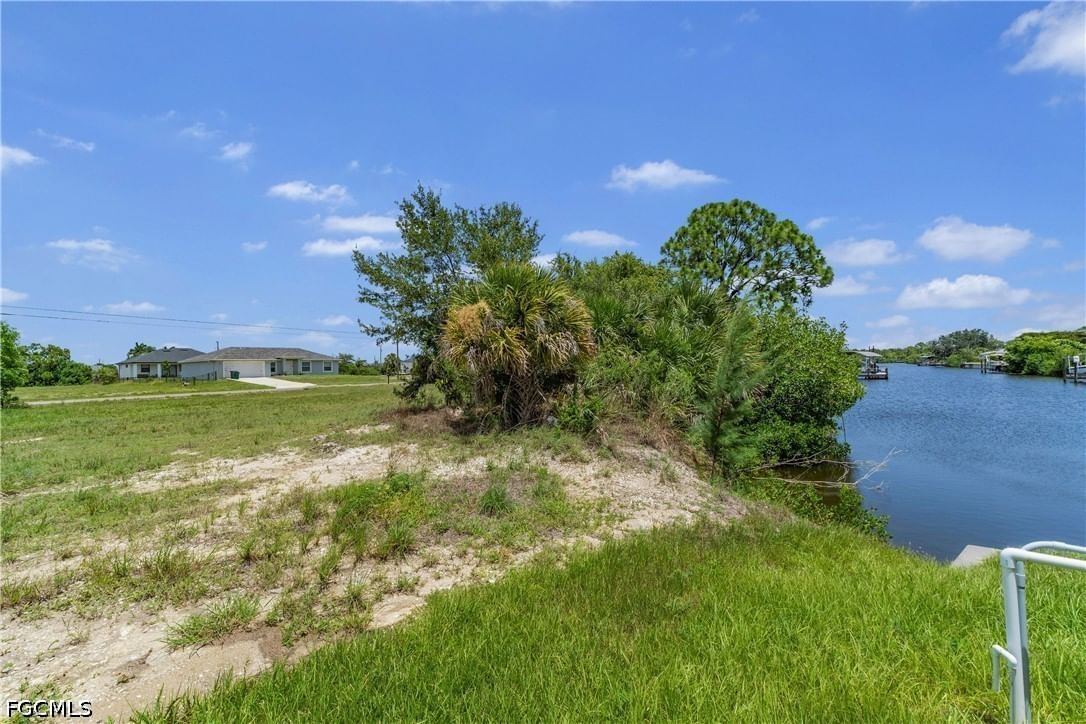 3203 NW 41st Avenue, Cape Coral, FL 33993 photo 3