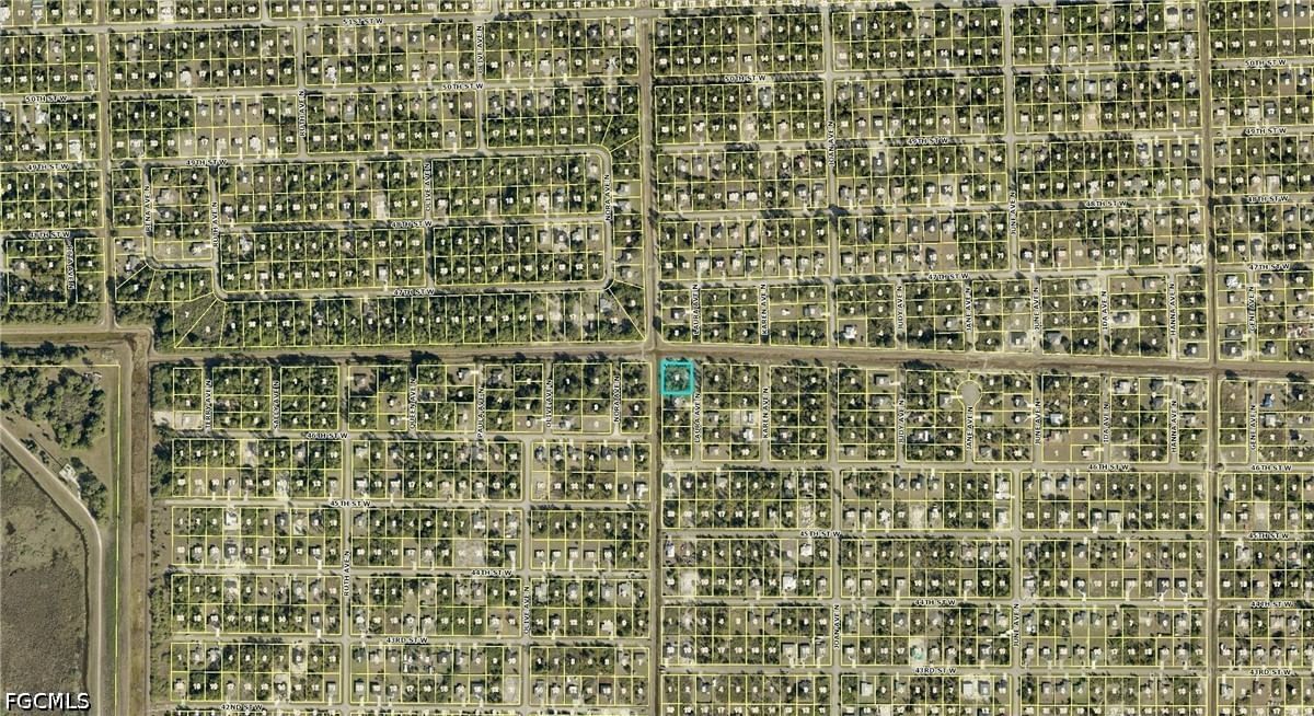 4609 Laura Avenue N, Lehigh Acres, FL 33971 photo 4