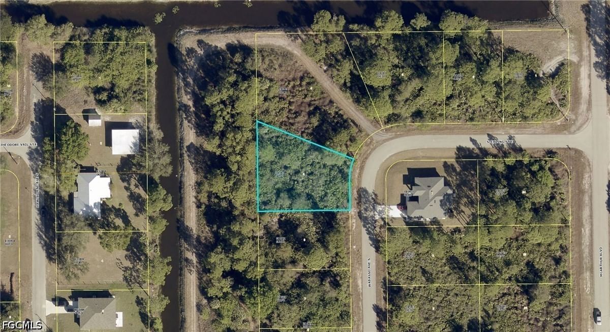 504 Wabasso Avenue S, Lehigh Acres, FL 33974 photo 2