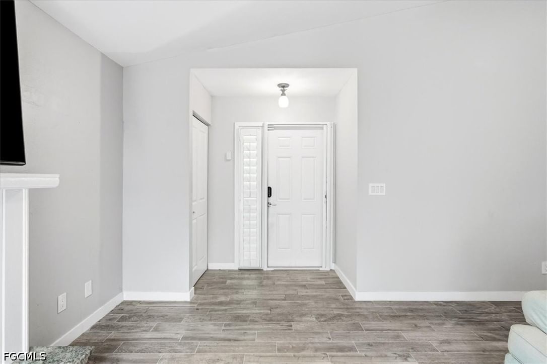 6238 Timberwood Circle #109, Fort Myers, FL 33908 photo 3
