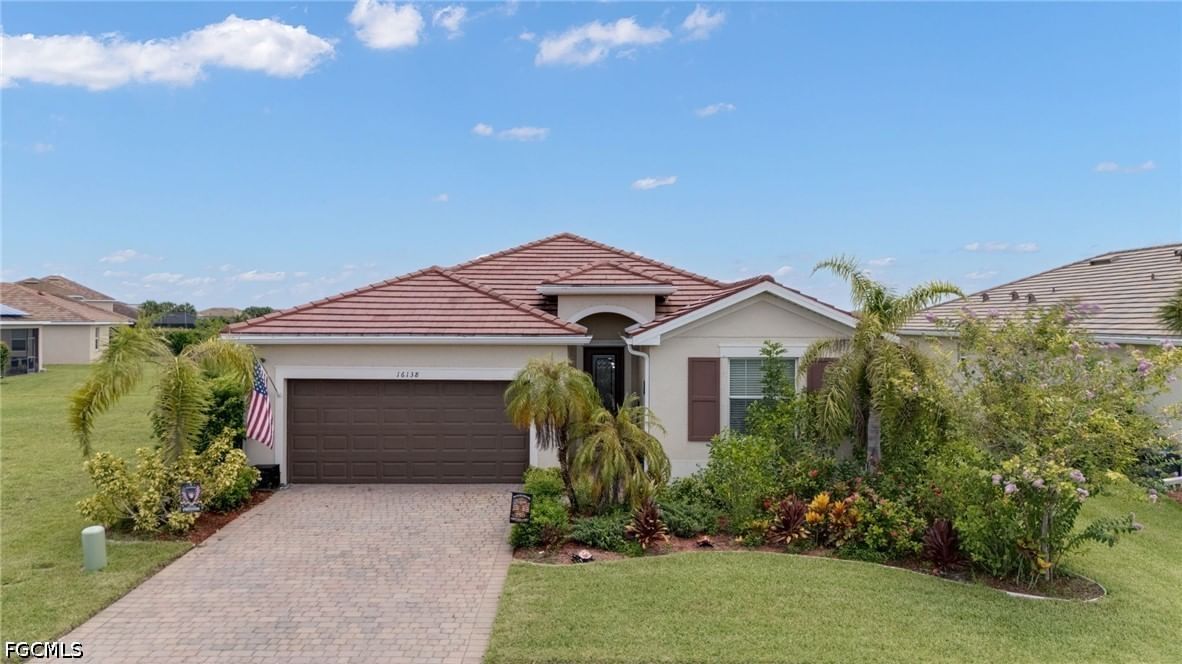 16138 Palmetto Prairie Drive, Alva, FL 33920 photo 2