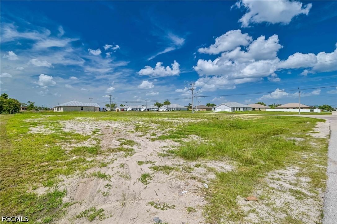 2916 Skyline Boulevard, Cape Coral, FL 33914 photo 4