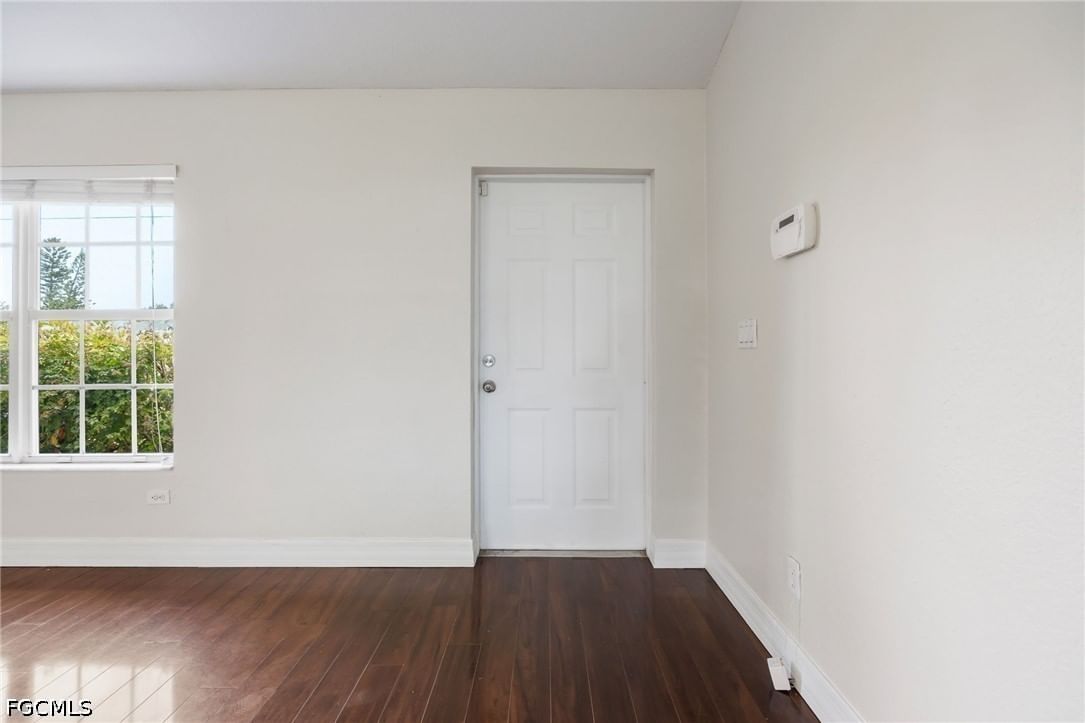 1418 SW 11th Place, Cape Coral, FL 33991 photo 3