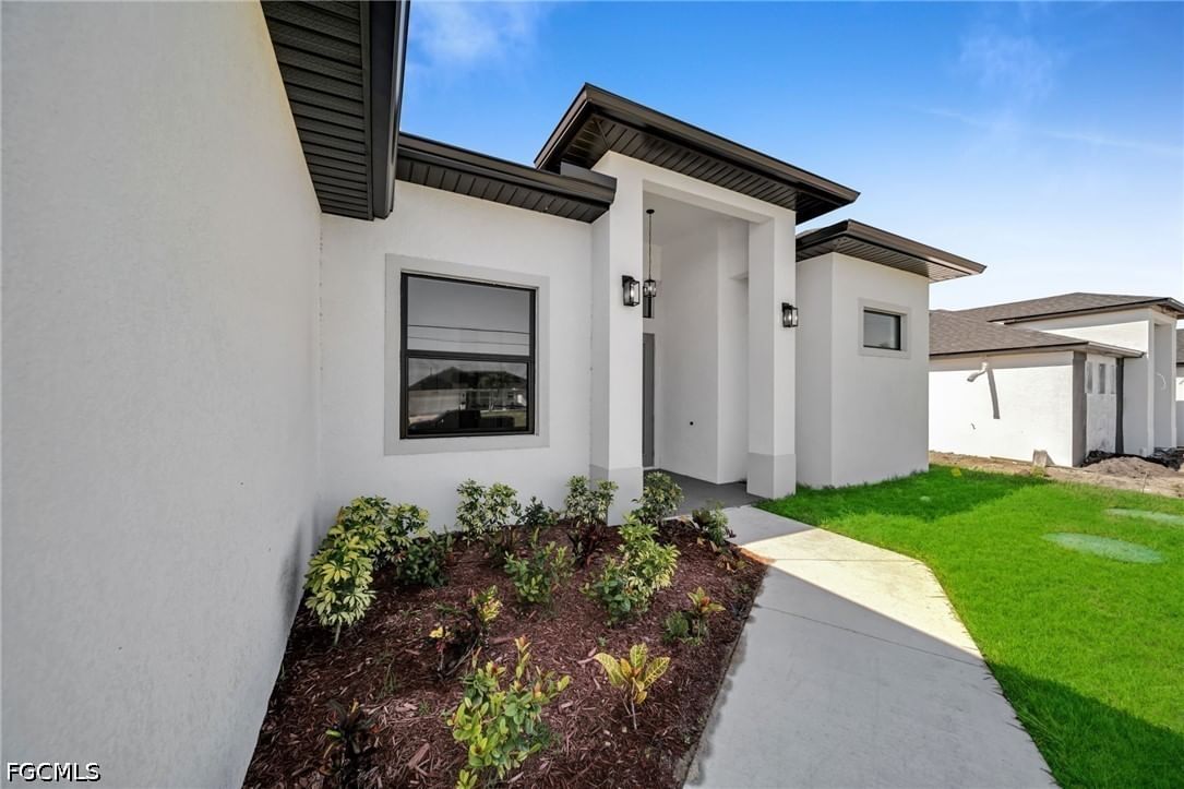 318 NW 9th Street, Cape Coral, FL 33993 photo 3