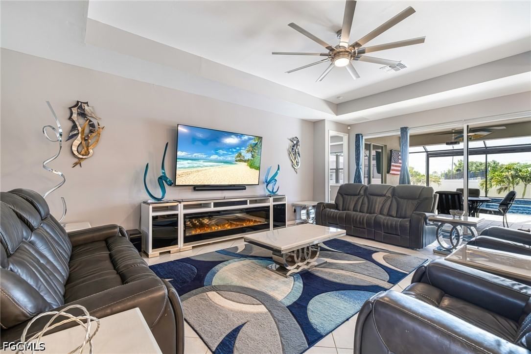 1262 N Gator Circle, Cape Coral, FL 33909 photo 4