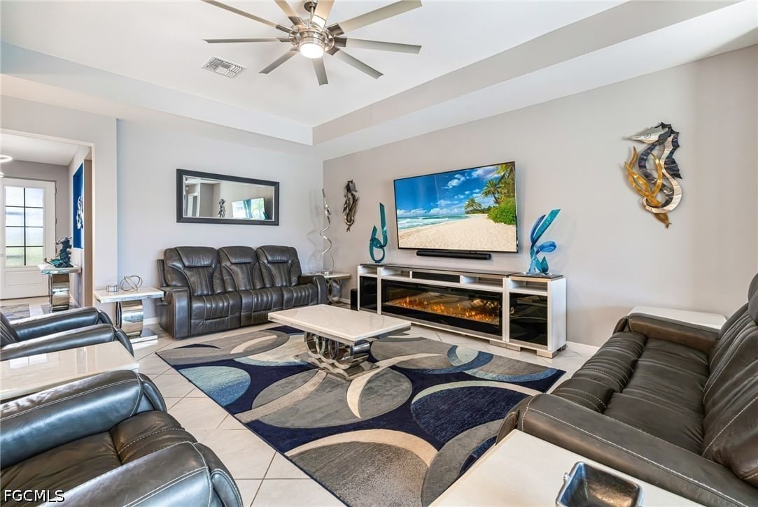 1262 N Gator Circle, Cape Coral, FL 33909 photo 5