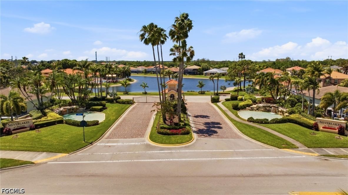 11117 Lakeland Circle, Fort Myers, FL 33913 photo 3