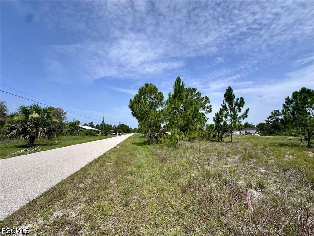 1123 Edgewood Street E, Lehigh Acres, FL 33974 photo 5