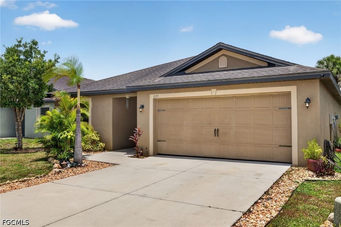 225 Shadow Lakes Drive, Lehigh Acres, FL 33974 photo 2