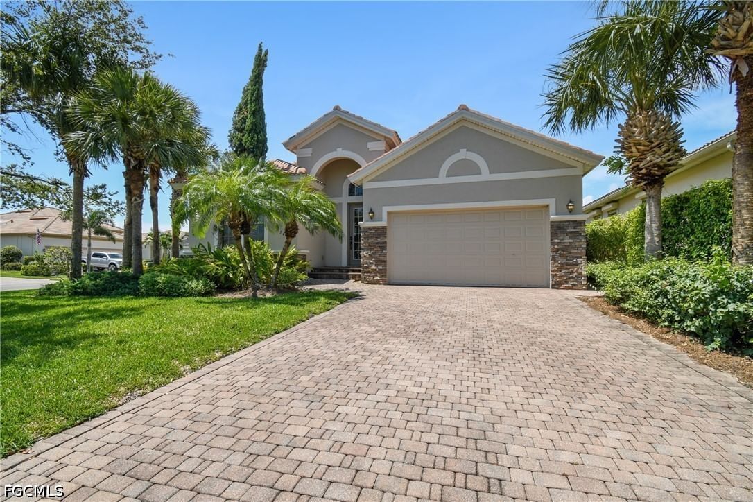 5742 Calmar Breeze Lane, Fort Myers, FL 33908 photo 2