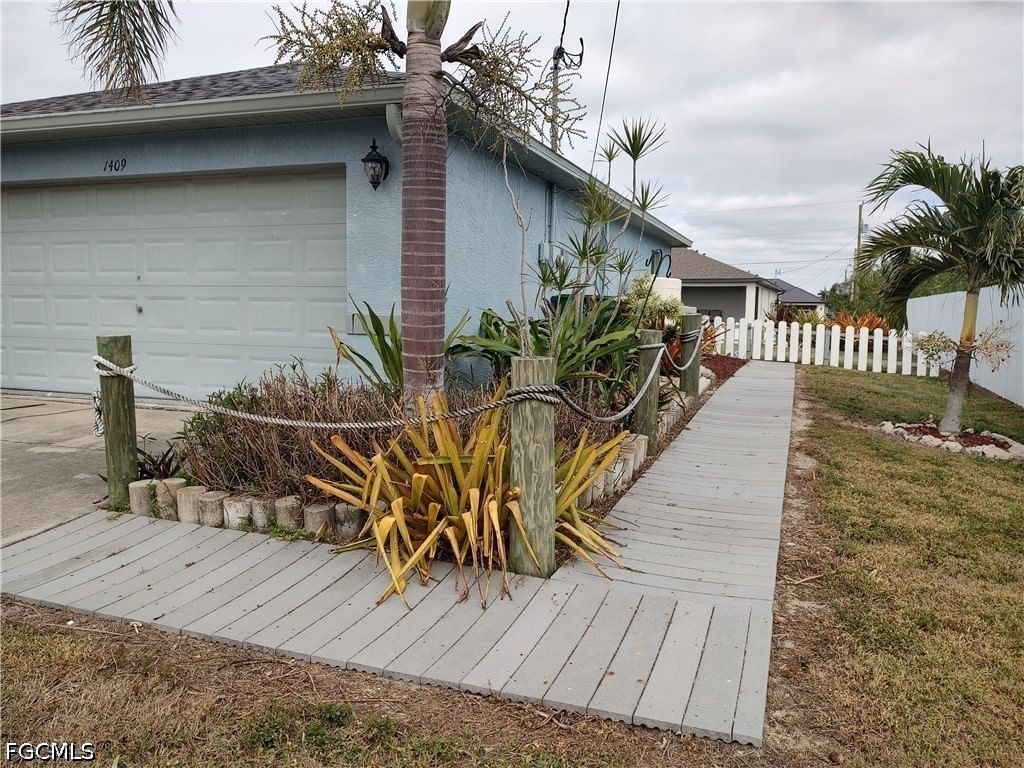 1409 NW 9th Terrace, Cape Coral, FL 33993 photo 3