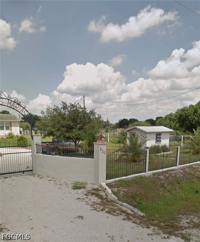 630 N Coral Street, Clewiston, FL 33440 photo 2