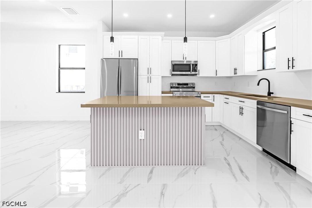 433 Rayford Street, Lehigh Acres, FL 33974 photo 4