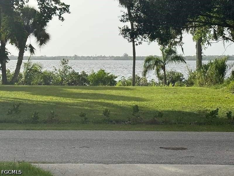 3516 E Riverside Drive, Fort Myers, FL 33916 photo 3