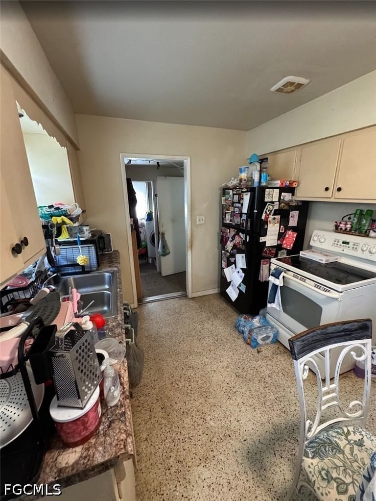 105 William Street, Fort Myers, FL 33916 photo 4