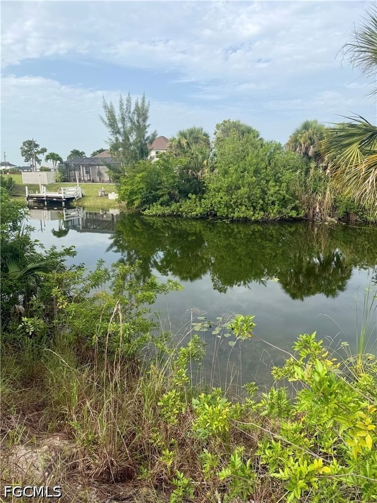 2220 NE 19th Place, Cape Coral, FL 33909 photo 2