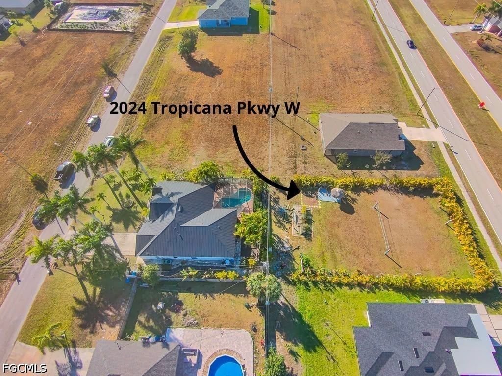 2024 Tropicana Parkway W, Cape Coral, FL 33993 photo 2