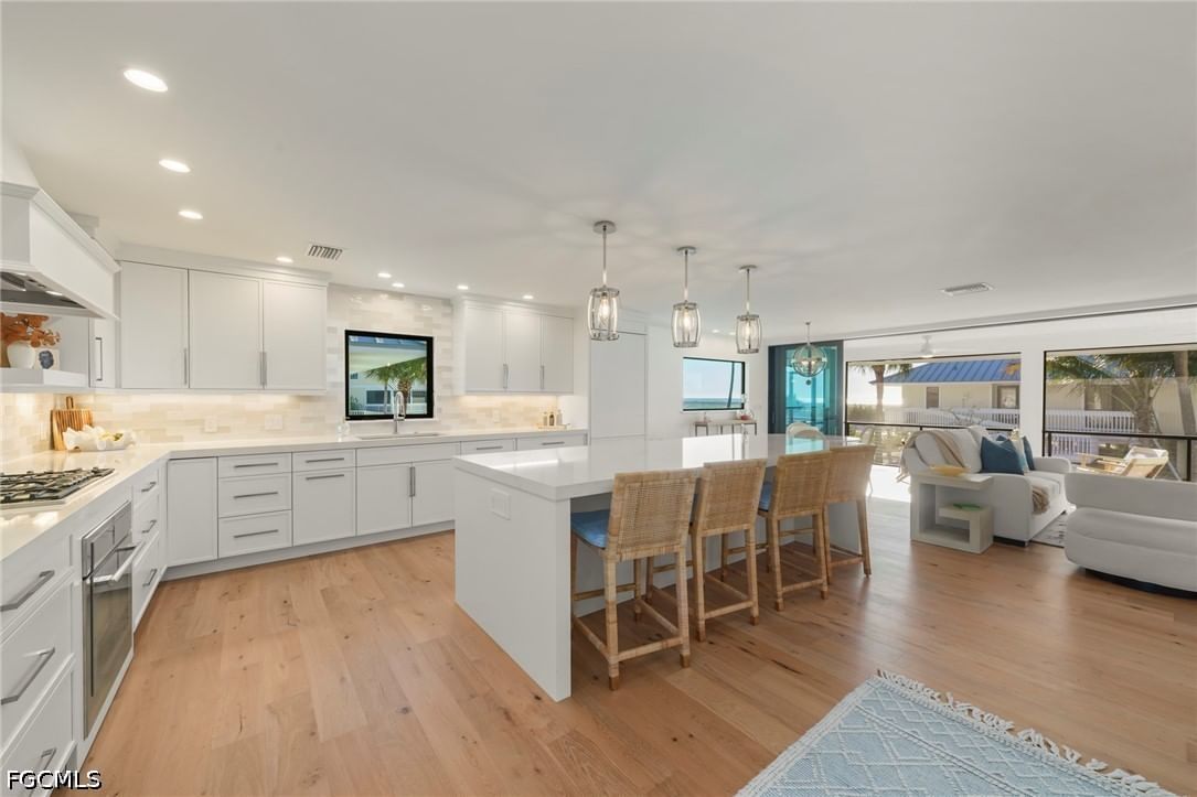 25 Beach Homes, Captiva, FL 33924 photo 5
