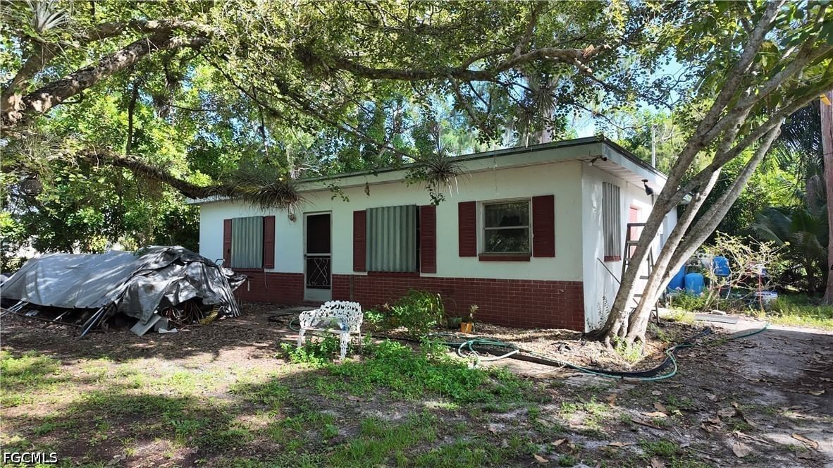 6969 Magnolia Lane, Fort Myers, FL 33966 photo 2