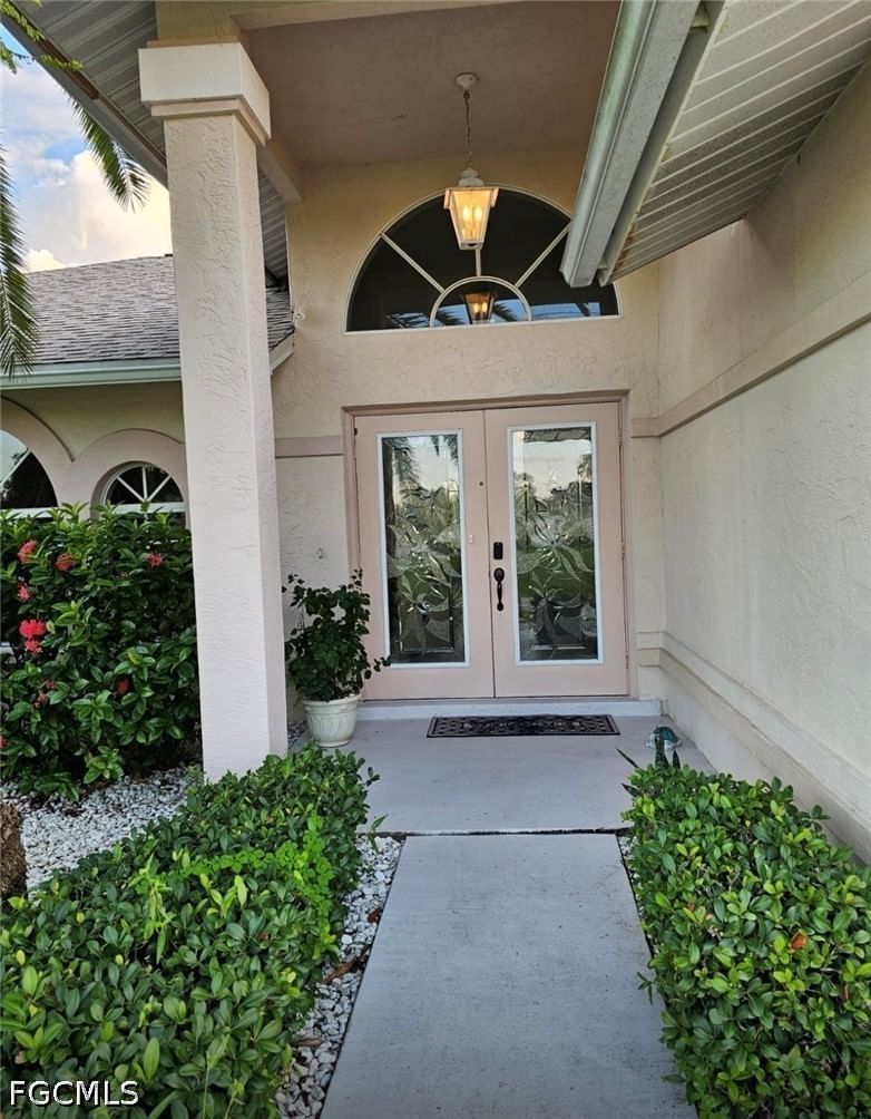 318 SW 28th Street, Cape Coral, FL 33914 photo 2