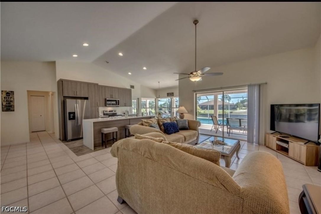 318 SW 28th Street, Cape Coral, FL 33914 photo 4