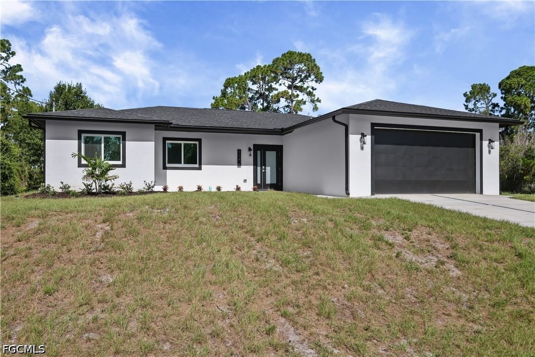828 Genoa Avenue S, Lehigh Acres, FL 33974 photo 2
