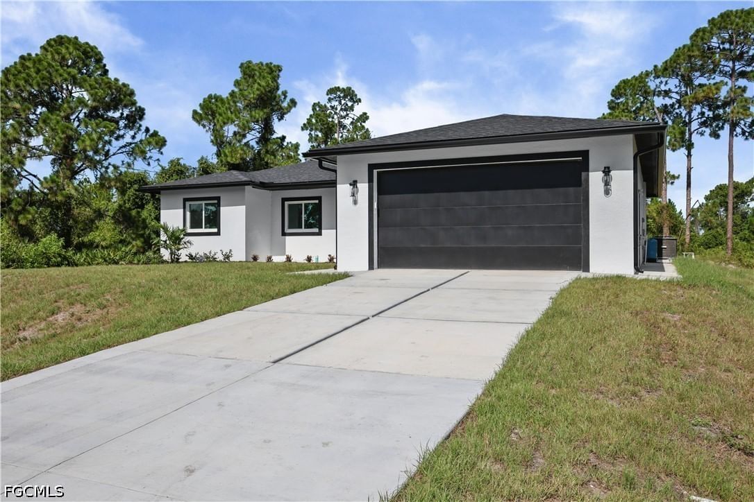 828 Genoa Avenue S, Lehigh Acres, FL 33974 photo 3