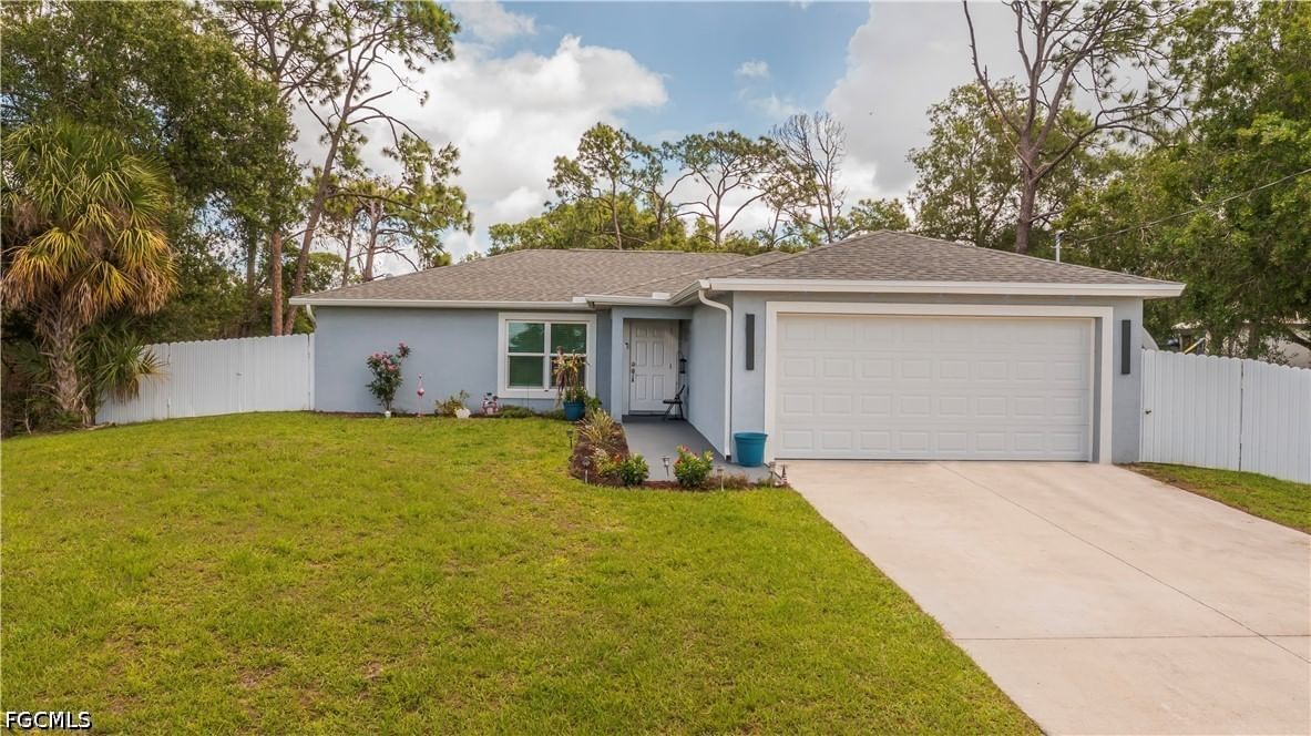 7081 BRAZIL Circle, Labelle, FL 33935 photo 3