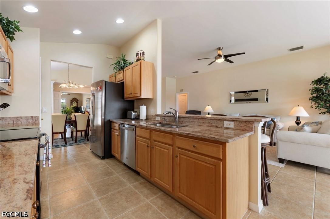 10025 Majestic Avenue, Fort Myers, FL 33913 photo 5