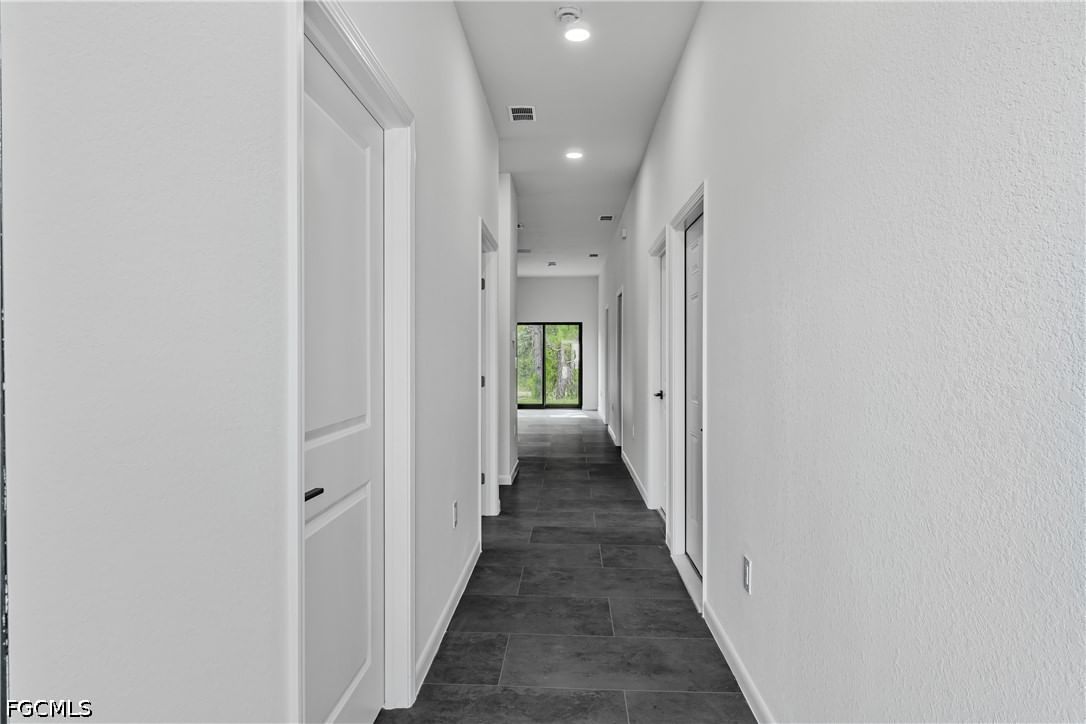 603 Hawthorne Avenue S, Lehigh Acres, FL 33974 photo 2