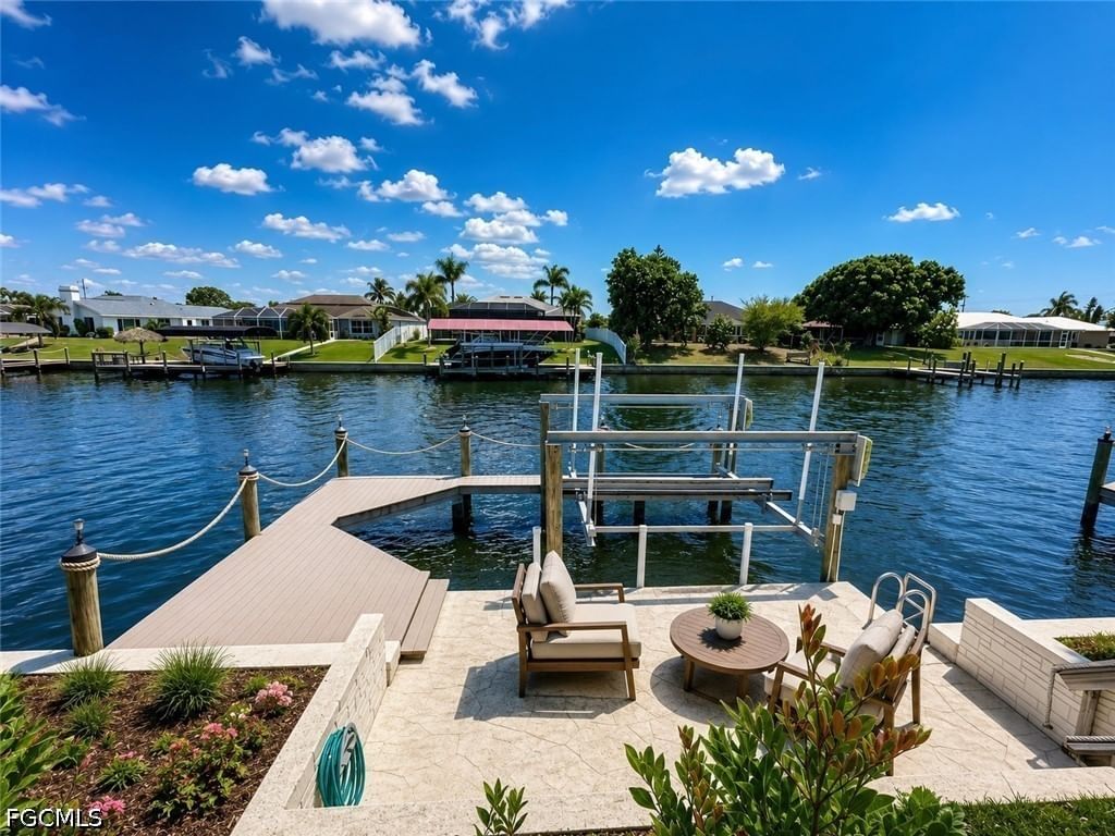 920 SE 16th Terrace, Cape Coral, FL 33990 photo 4