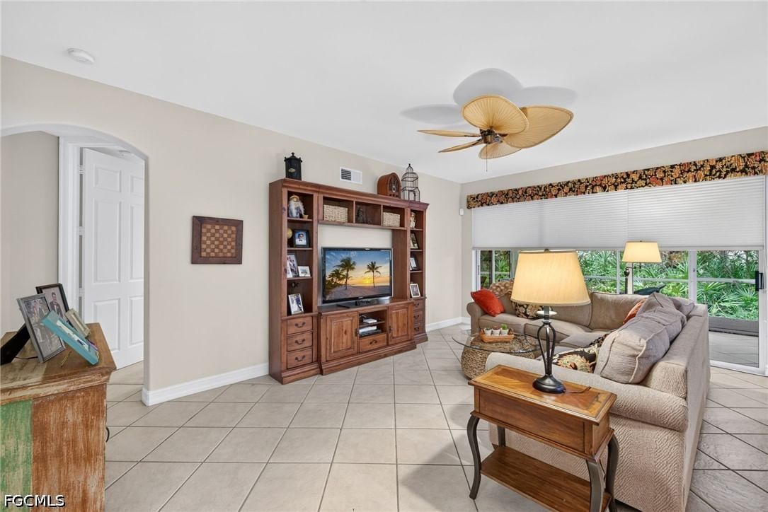 1672 Tarpon Bay Drive S #102, Naples, FL 34119 photo 4