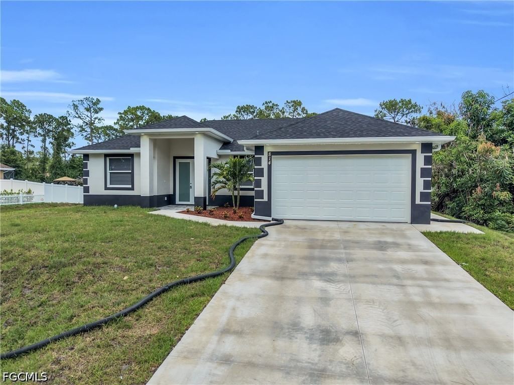 518 plumosa Avenue, Lehigh Acres, FL 33972 photo 2