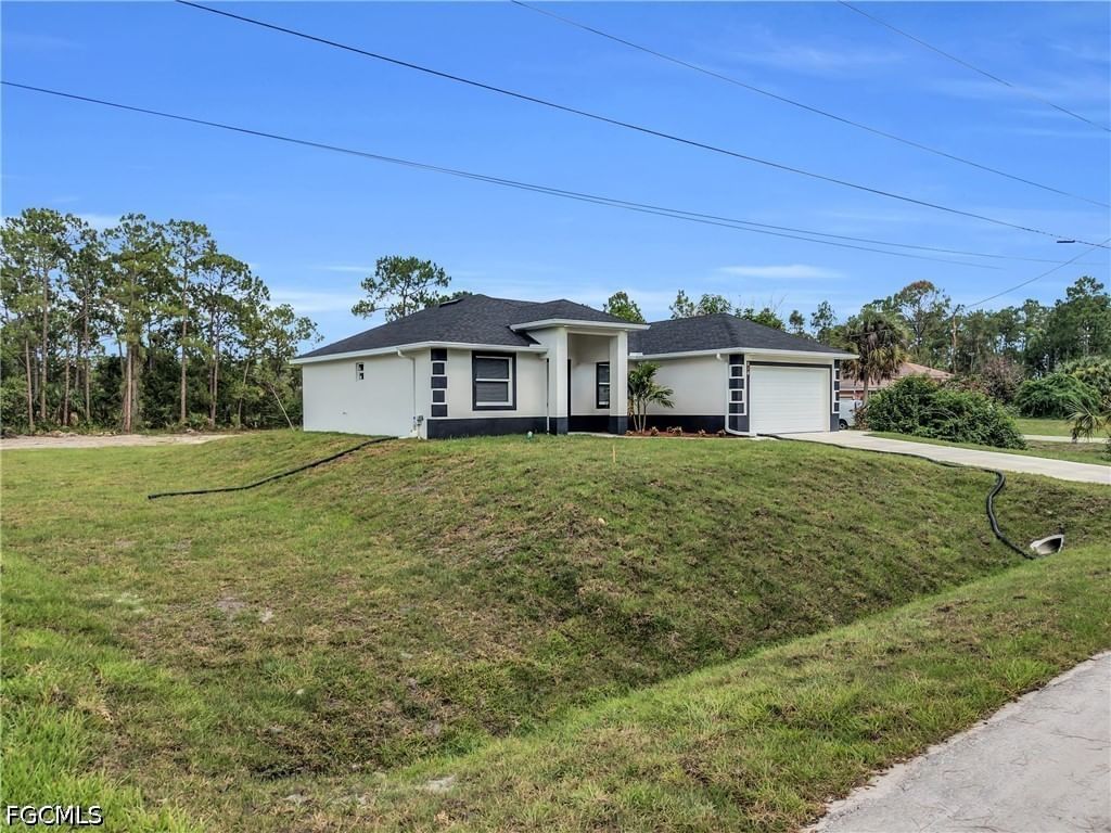 518 plumosa Avenue, Lehigh Acres, FL 33972 photo 3