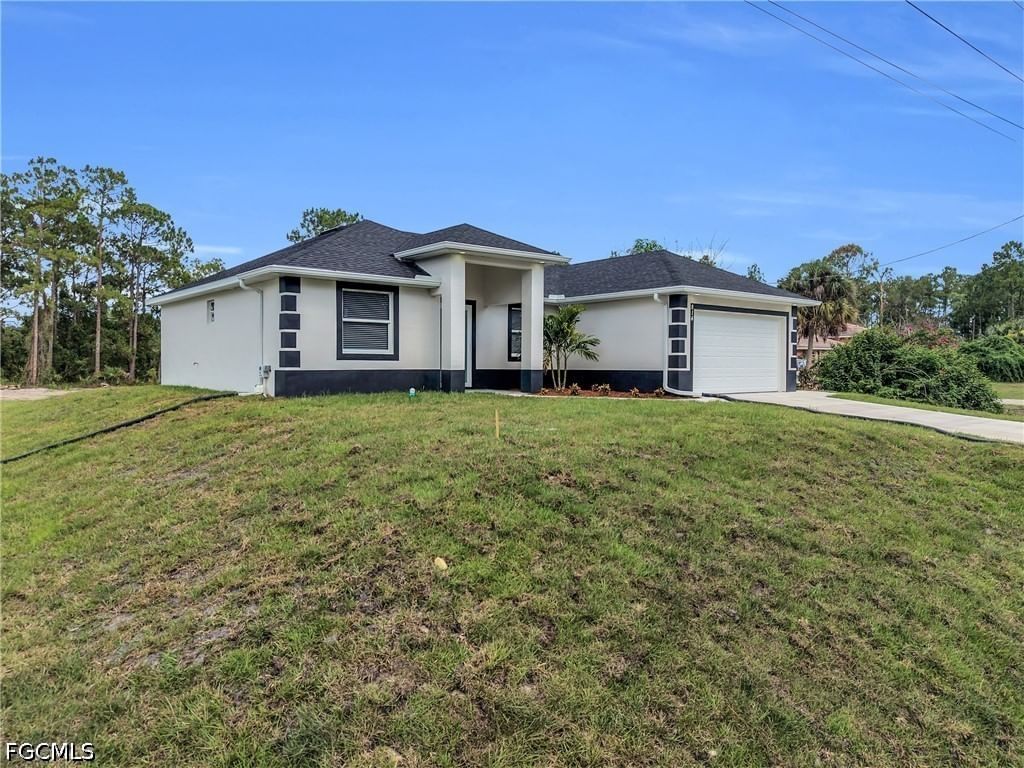 518 plumosa Avenue, Lehigh Acres, FL 33972 photo 4