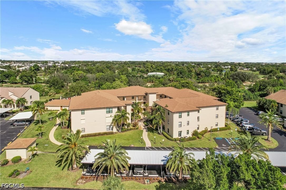 8474 Charter Club Circle #13, Fort Myers, FL 33919 photo 2