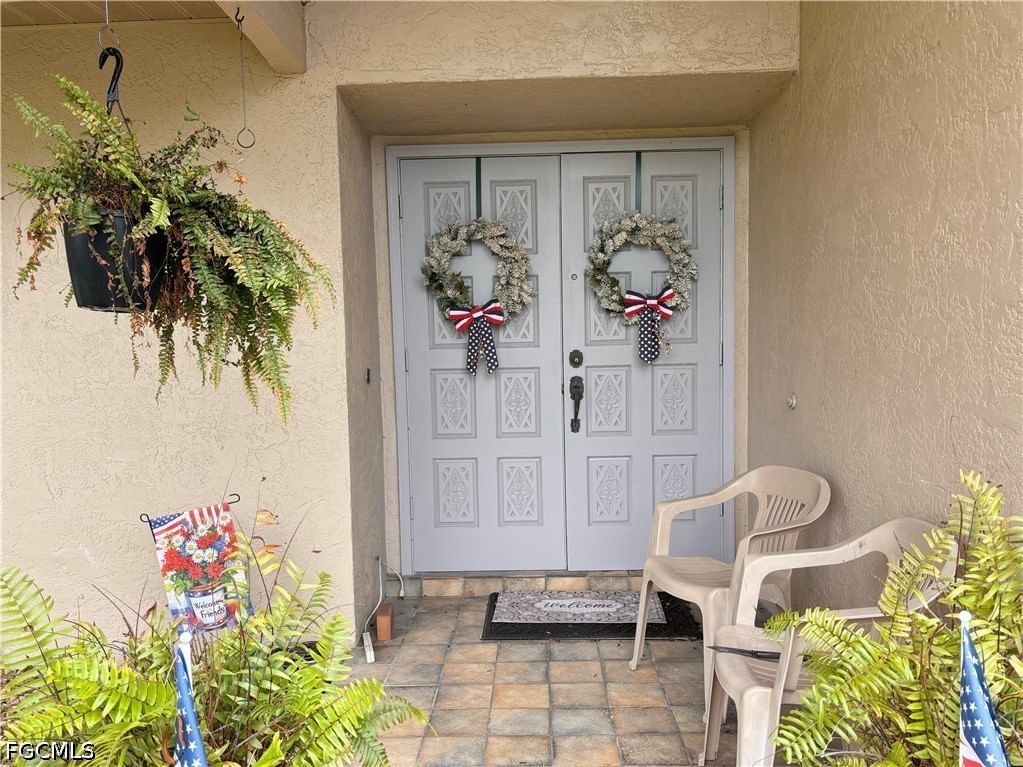 810 El Dorado Parkway W, Cape Coral, FL 33914 photo 2
